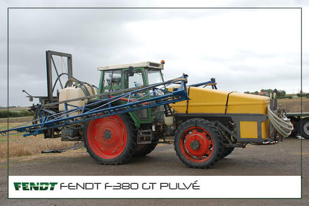 FendtF380GtPulve Tracteur Fendt 380 GT avec cuve pour pulvé